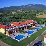 Catherine Villa *