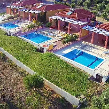 Catherine Villa Marónia