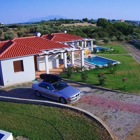 Catherine Villa *