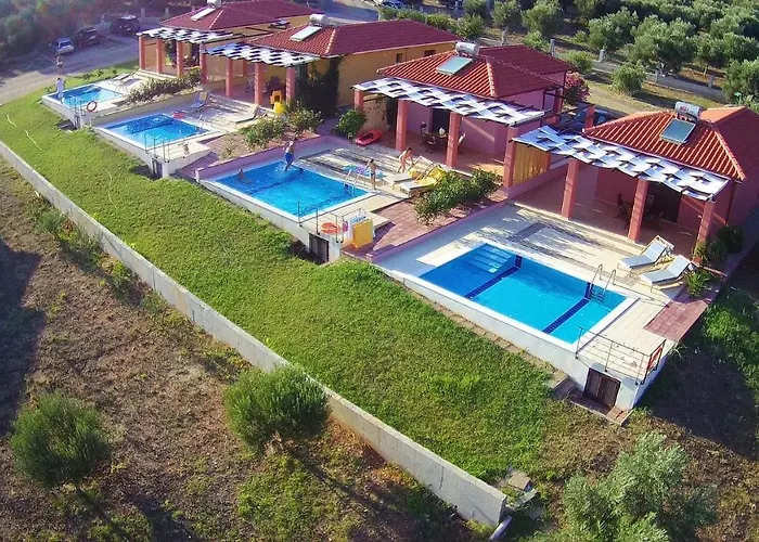 Catherine Луксозна вила Марониа