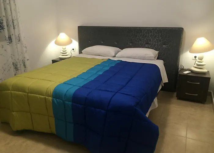 Луксозна вила Catherine Марониа